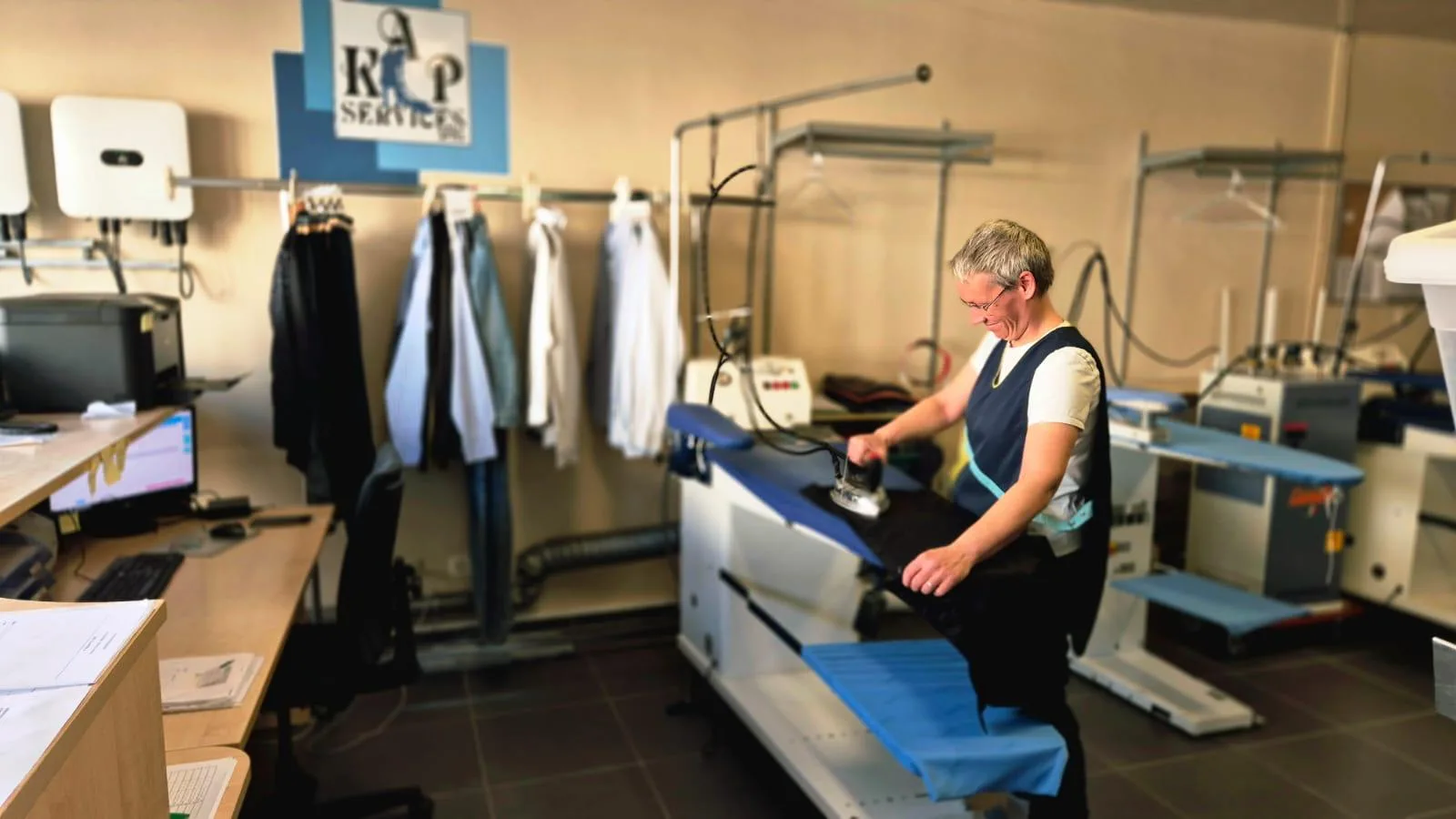 Repassage de précision à l'atelier Kap Services